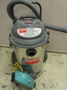lot 117 image: DAYTON WETDRY VACUUM, 40 FT. CORD REEL