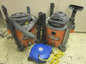 lot 121 image: RIGID 12-GALLON WETDRY SHOP VACS, 40 CORD REEL