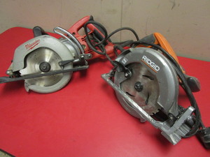 lot 124 image: MILWAUKEE WORM DRIVE SAW, RIGID CIRCULAR SAW