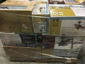 lot 10 image: PALLET WITH HAMPTON BAY CEILING FANSLIGHTS CUSTOMER RETURNS SEE PICS