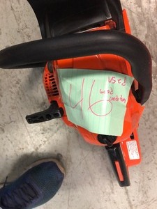 lot 46 image: ECHO 20 in. 50.2 cc Gas 2-Stroke Cycle Chainsaw CUSTOMER RETURN SEE PICS