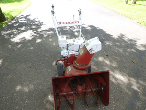 lot 5 image: Bolens Snowblower