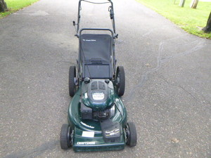 lot 7 image: Craftsman Push Mower