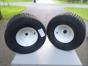 lot 37 image: Lawnmower Tires