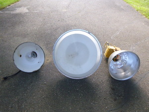 lot 59 image: 3 Hi Tek Lights
