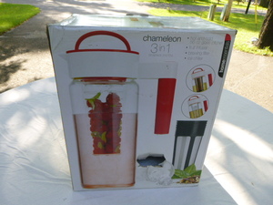 lot 68 image: Chameleon 3- in-1 Beverage System