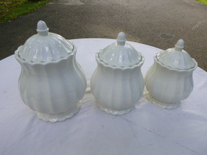 lot 74 image: Gibson Elite Porcelain Set