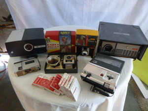lot 103 image: Ansco Cadet Reflex Camera and Miscellaneous  Antique Cameras and Equipment