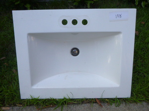 lot 108 image: Sink