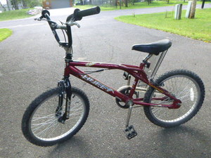 lot 142 image: Bicycle