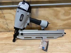 lot 41 image: PROFESSIONAL WOODWORKER 21-degree Full Round Head Framing Nailer