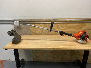 lot 46 image: ECHO 21.2 cc Gas 2-Stroke Cycle Curved Shaft Trimmer