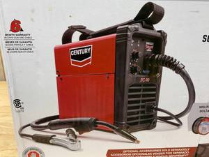 lot 86 image: LINCOLN ELECTRIC 90 Amp FC90 Flux Core Wire Feed Welder and Gun, 120V