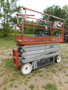 lot 14 image: 2006 SkyJack SJIII 3226 Scissor Lift