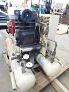 lot 28 image: Ingersoll Rand Portable Air Compressor