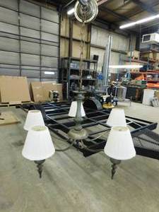 lot 39 image: 5 Light Dining Room Chandelier Fixture