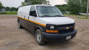 lot 11 image: 2012 Chevy 3500 Express Van