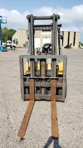 lot 1 image: 1998 Cat GP30 Forklift