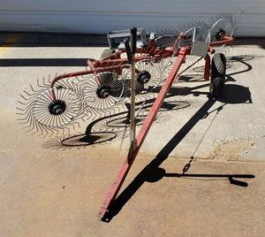 lot 27A image: Adjustable Estate Yard Rake