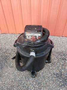 lot 28D image: Craftsmans Wet Dry Vac