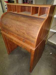 lot 44 image: Roll up Desk