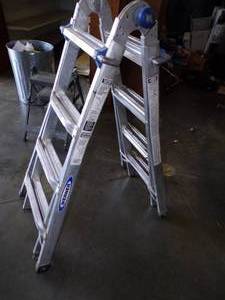 lot 69 image: Werner 17 300# Ladder