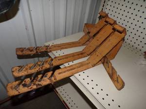 lot 87 image: 4 Roof Jacks