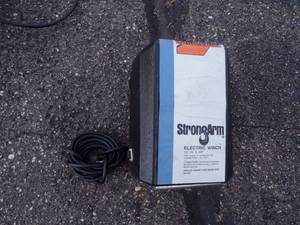 lot 112 image: Strong Arm 110v  Electric Winch