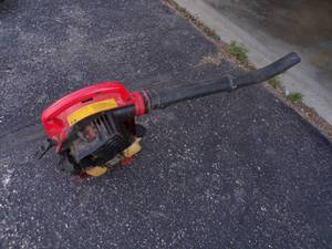 lot 116 image: Homelite Bandit Leaf Blower
