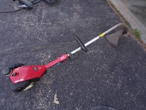 lot 117 image: Homelite String Trimmer
