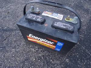 lot 119 image: Energizer Marine  RV Battery 12v