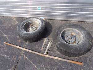 lot 135 image: Shore End Wheel Kit for Dock