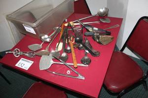 lot 168 image: Cooking Utensils - Spoons, Spatulas, Tongs, Ladels, Hand Mixer