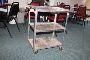 lot 169 image: Vollrath Metal Serving Cart 3-tier