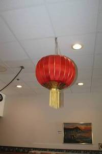 lot 178 image: Chinese Lantern Ceiling Dcor