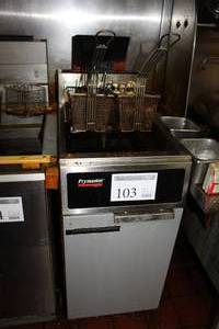 lot 103 image: Frymaster NSF Commercial Stainless Steel Natural Gas Deep Fryer GF14SP