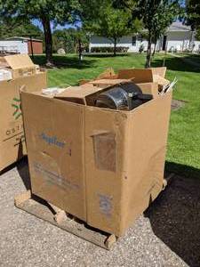 lot 288 image: Gaylord of Audio Equipment, Electric Master-Strobe, Speakers, and More