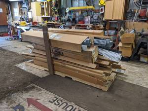 lot 291 image: Pallet of Wire MoldDuct Raceway and More