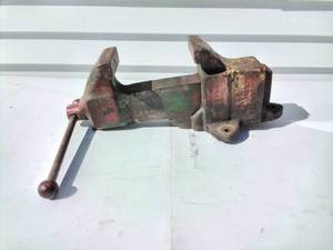 Hollands 5 Bench Vise