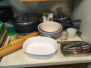 Lot of Kitchen Items