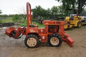 lot 5 image: 2000 Ditch Witch Model 3700 Cable Plow