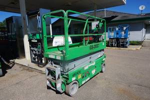 lot 9 image: 2008 Genie Model GS2032 ElectricHydraulic Scissors Lift
