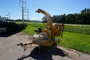 lot 7 image: Vermeer Model BC600XL Tow Behind Wood Chipper