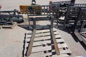 lot 16 image: Brand New Universal Mount Bobcat Skid Loader Pallet Fork Attachment