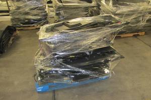 Full skid of SALVAGE bad screen Tvs AsIs