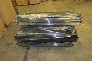 Full skid of SALVAGE bad screen Tvs AsIs
