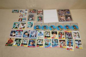 lot 39 image: Twins and Vintage Sports Cards