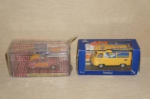lot 86 image: 2 NEW Tour De France Toy Vehicles