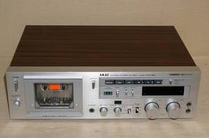 lot 5 image: Vintage Akai GX-F80 Tape Deck