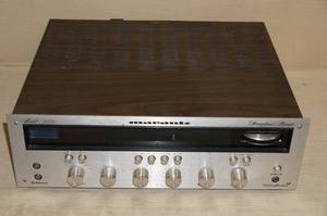 lot 1 image: Vintage Marantz 2230 Stereo Receiver